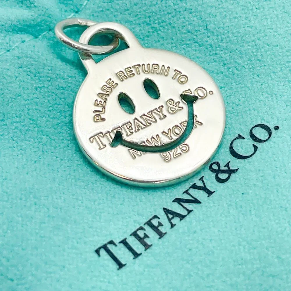 RARE Tiffany & Co Return to Tiffany Smile Happy Charm Pendant Silver - Picture 8 of 16